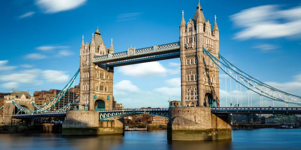 Flug Frankfurt London Stansted Ab 25 Billige Fluge Buchen Bei Idealo