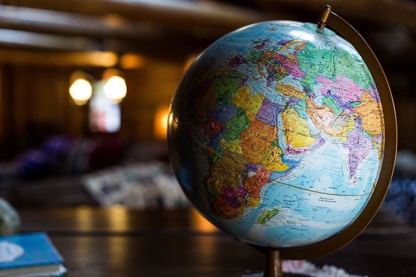 globetrotter around the world