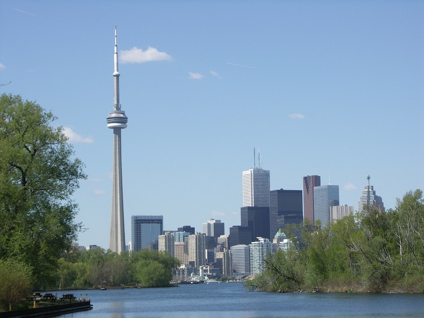 Torontos Skyline mit dem CN Tower – bis 2009 der höchste Fernsehturm der Welt